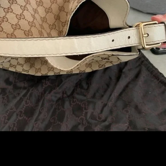 Pre Loved- Gucci- Classic Hobo Bad - Picture 3 of 6